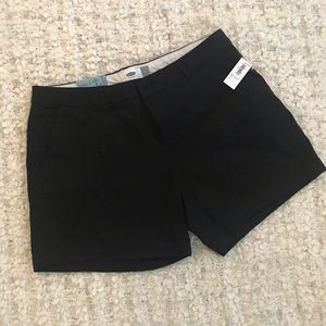 Black Old Navy shorts